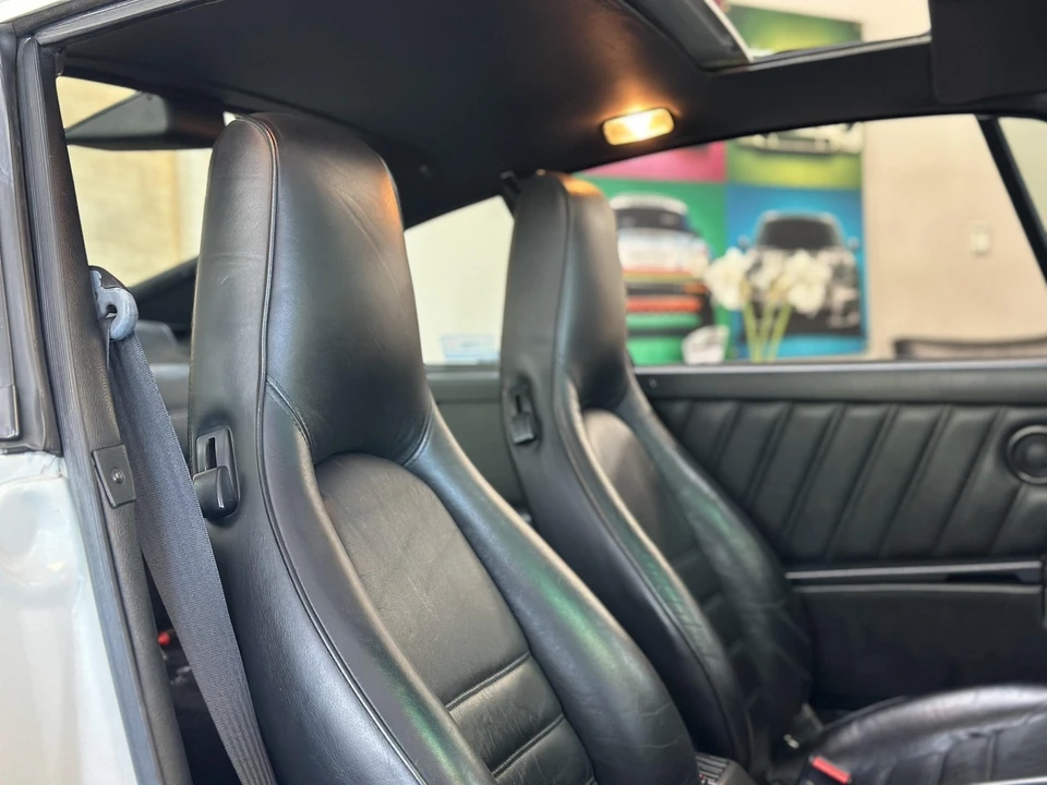 1991 Porsche 964 Carrera 4 - Image 6 of 21