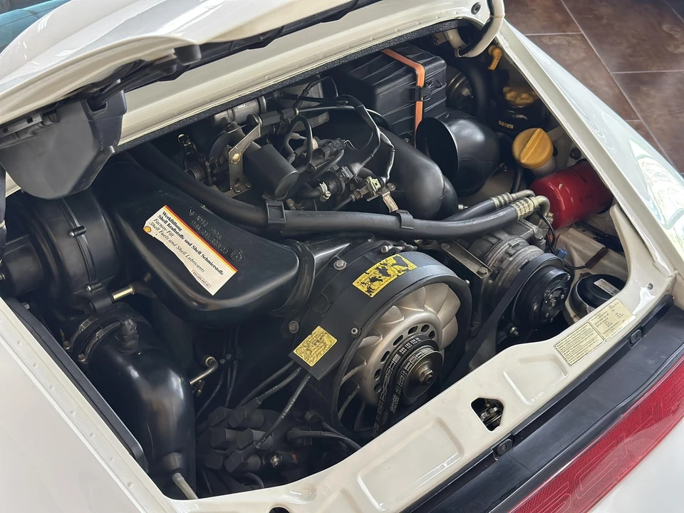 1991 Porsche 964 Carrera 4 - Image 9 of 21