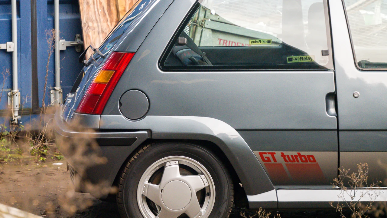 1991 Renault 5 GT Turbo - Image 18 of 31