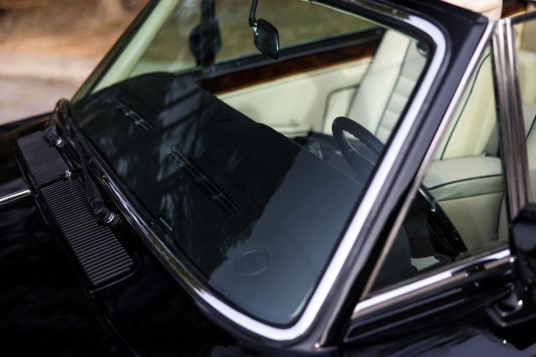 1991 Rolls-Royce Corniche - Image 10 of 31