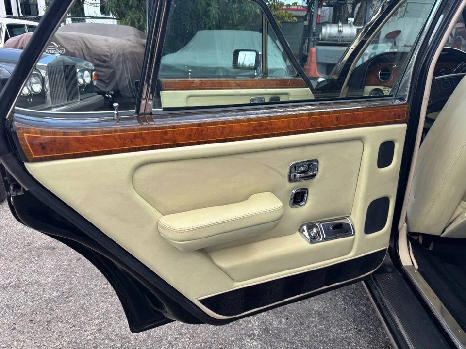 1991 Rolls-Royce Silver Spur & Spirit II - Image 8 of 21