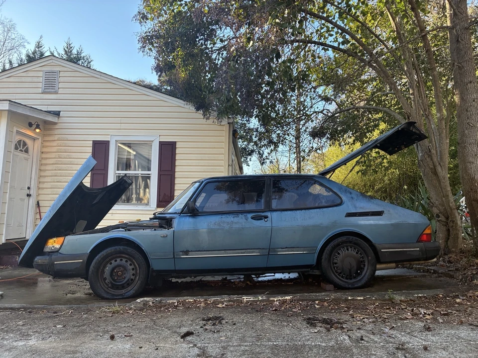 1991 Saab 900 1st Gen - Image 2 of 17