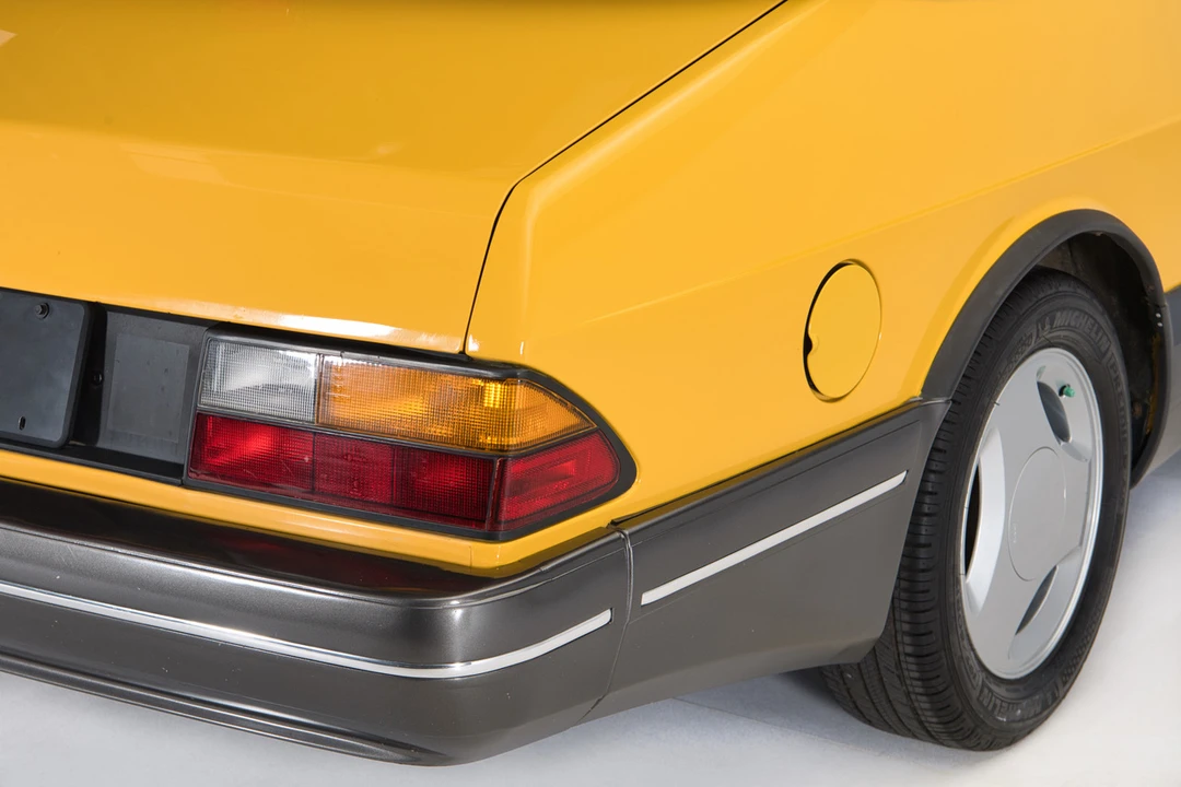 1991 Saab 900 Turbo 1st Gen - Image 29 of 31