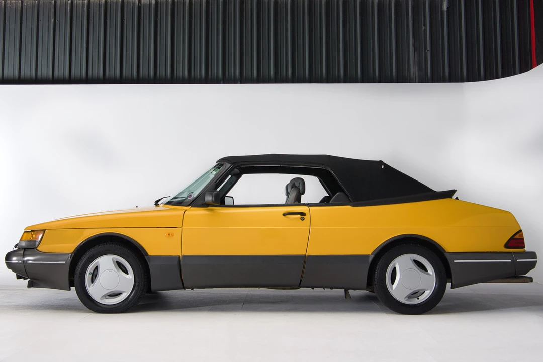 1991 Saab 900 Turbo 1st Gen - Image 24 of 31