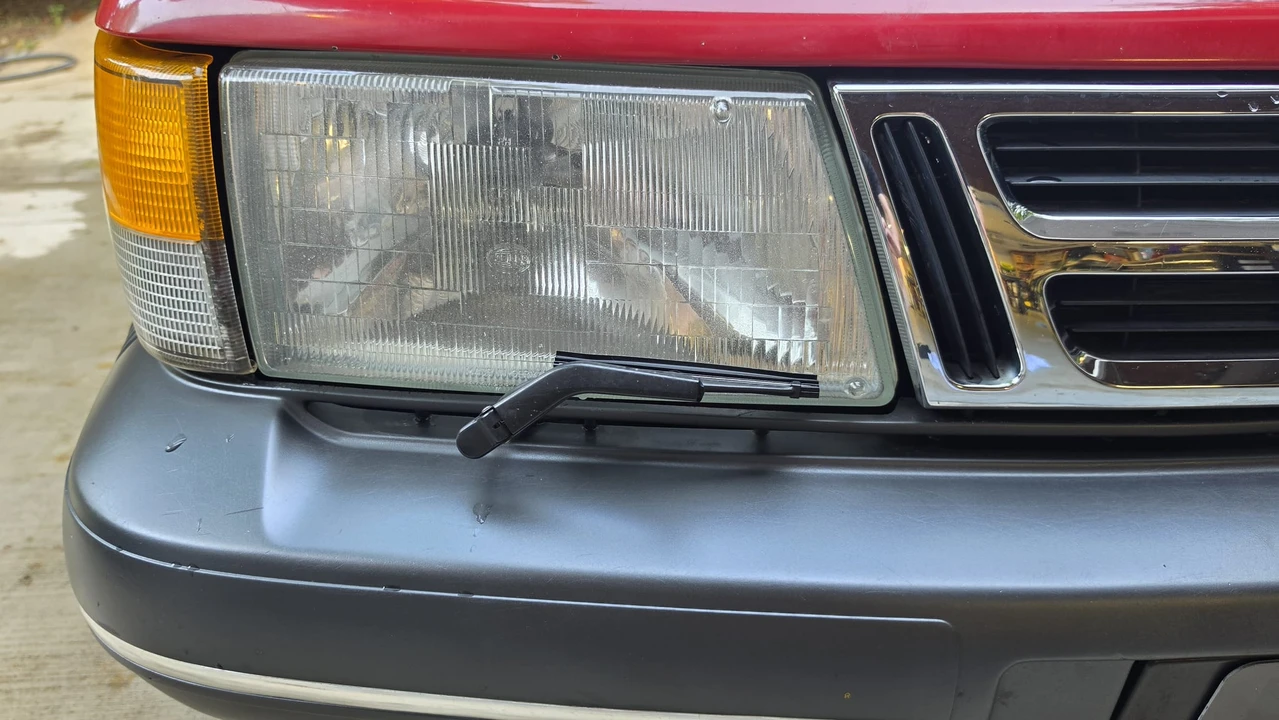 1991 Saab 900 Turbo 1st Gen - Image 11 of 31