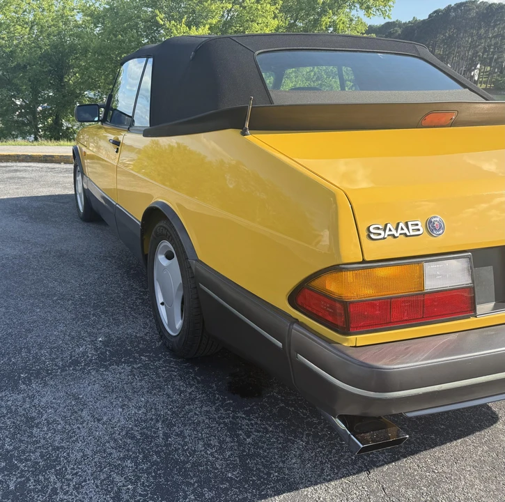 1991 Saab 900 Turbo 1st Gen - Image 25 of 31