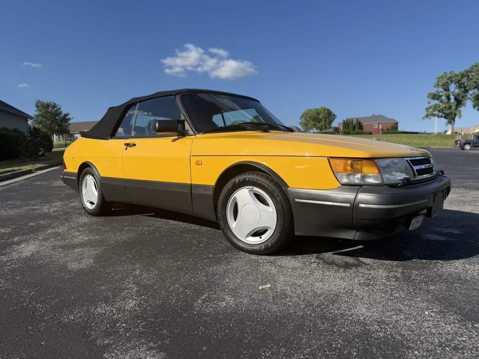 1991 Saab 900 Turbo 1st Gen - Image 11 of 31