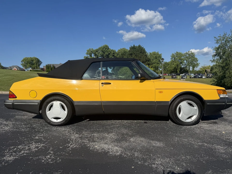 1991 Saab 900 Turbo 1st Gen - Image 10 of 31