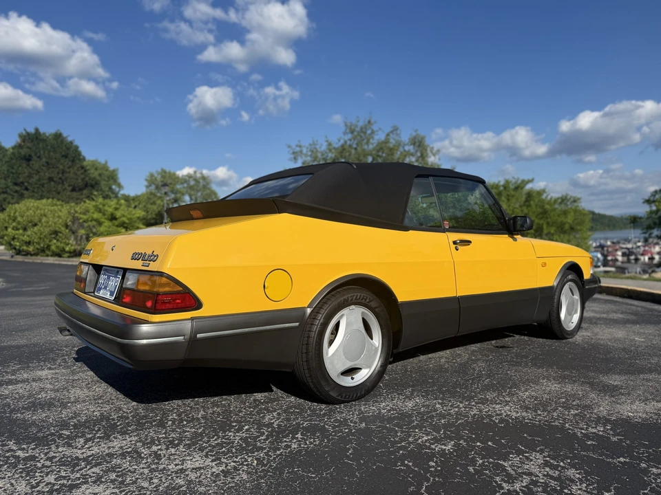 1991 Saab 900 Turbo 1st Gen - Image 9 of 31