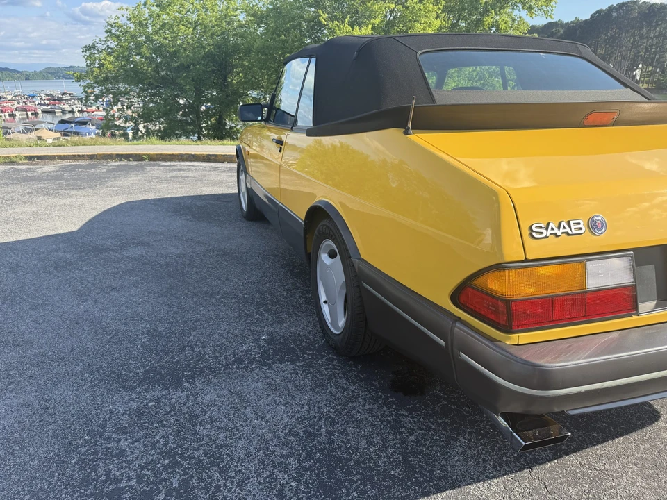 1991 Saab 900 Turbo 1st Gen - Image 21 of 31