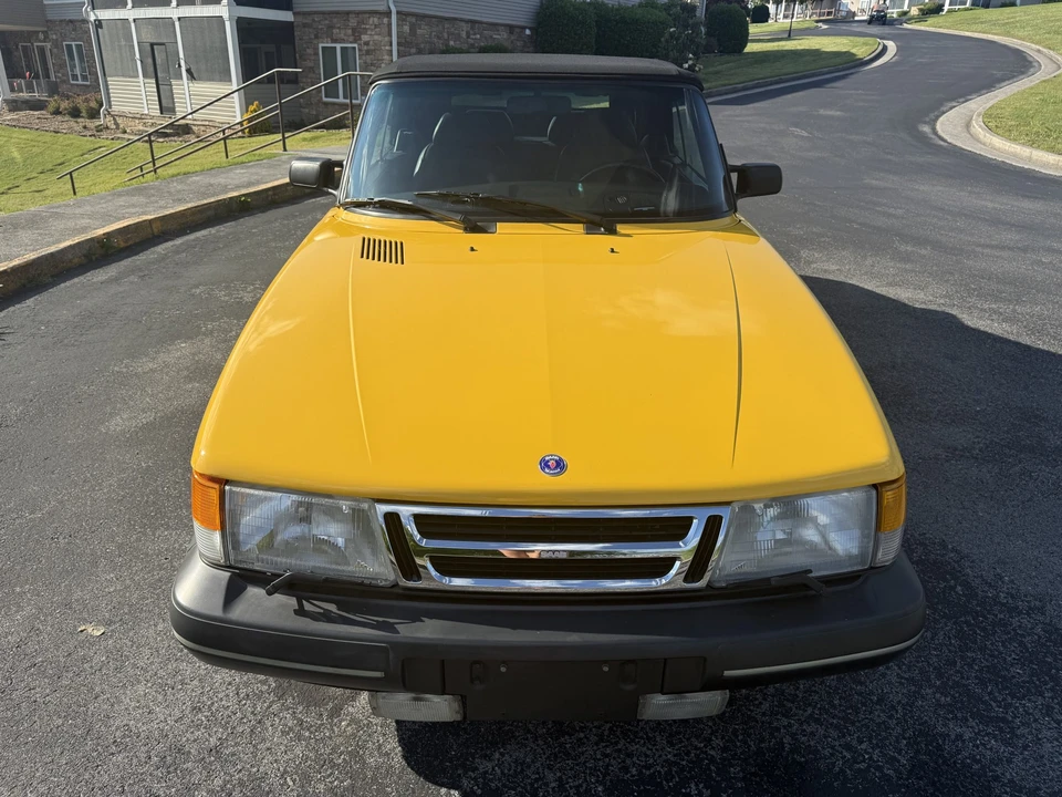1991 Saab 900 Turbo 1st Gen - Image 13 of 31