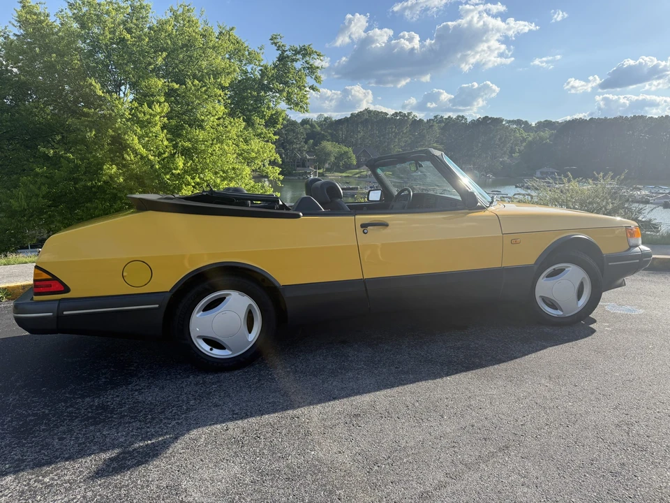 1991 Saab 900 Turbo 1st Gen - Image 4 of 31