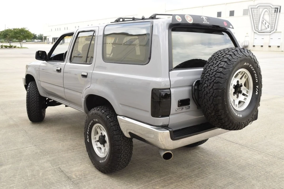1991 Toyota 4Runner 2nd Gen - Image 9 of 12
