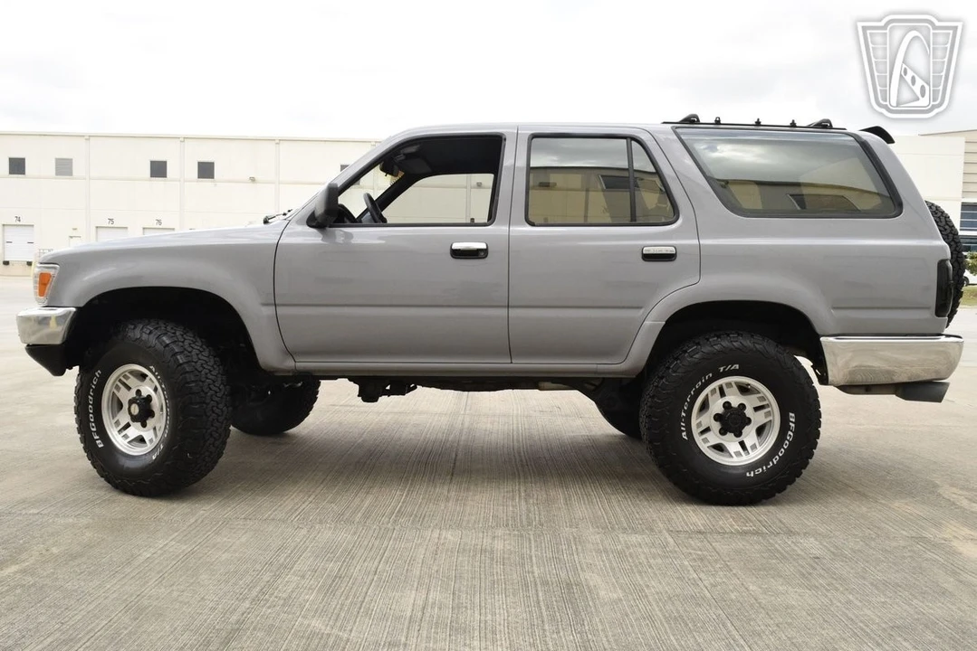 1991 Toyota 4Runner 2nd Gen - Image 7 of 12