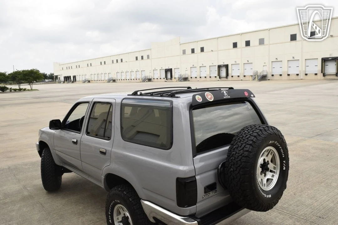 1991 Toyota 4Runner 2nd Gen - Image 8 of 12
