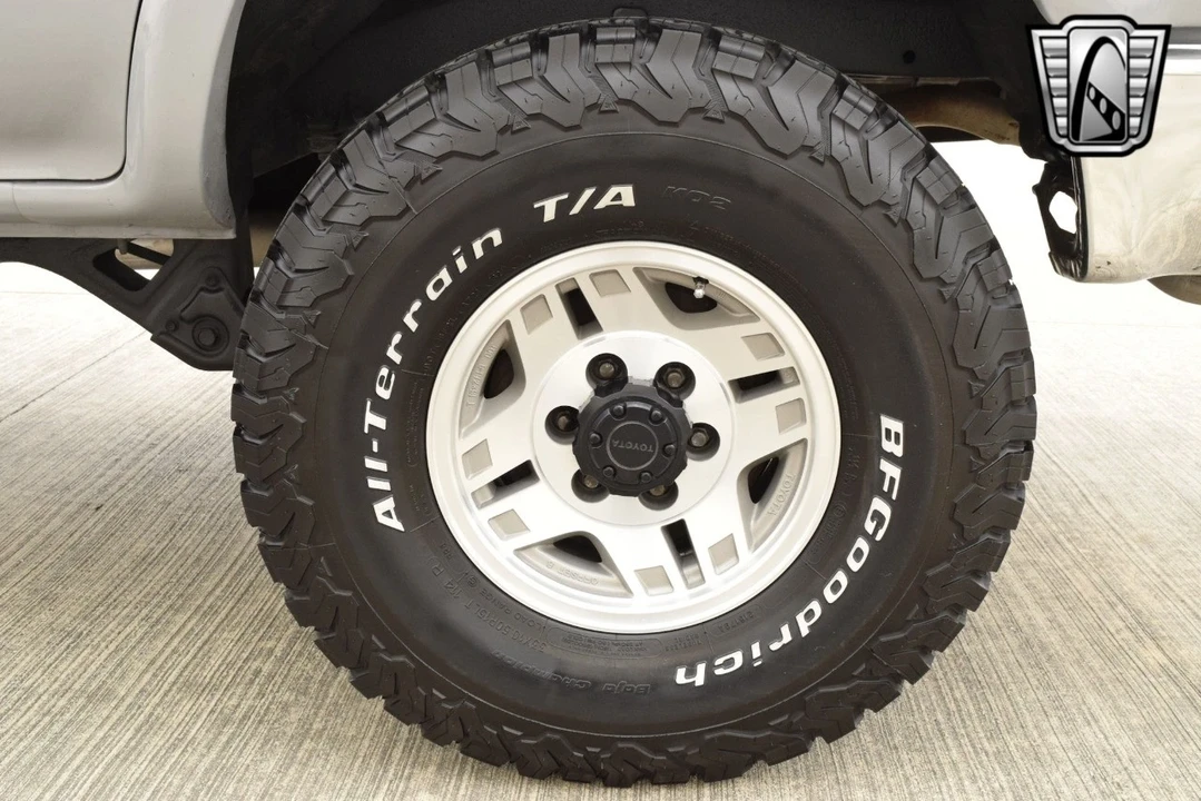 1991 Toyota 4Runner 2nd Gen - Image 9 of 21