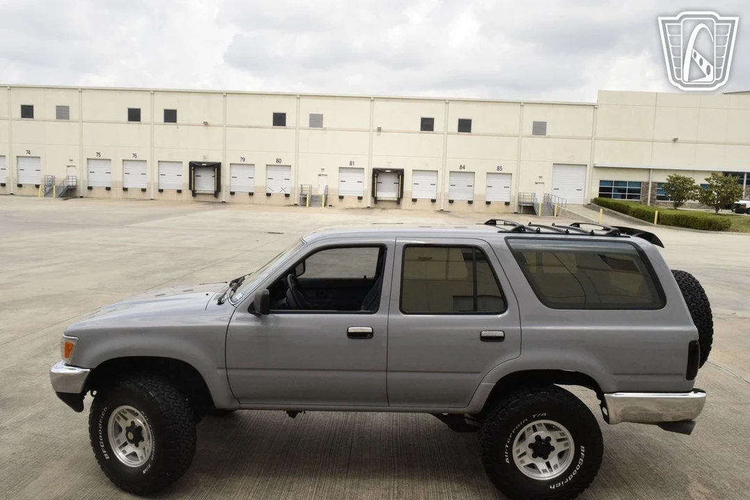 1991 Toyota 4Runner 2nd Gen - Image 4 of 12