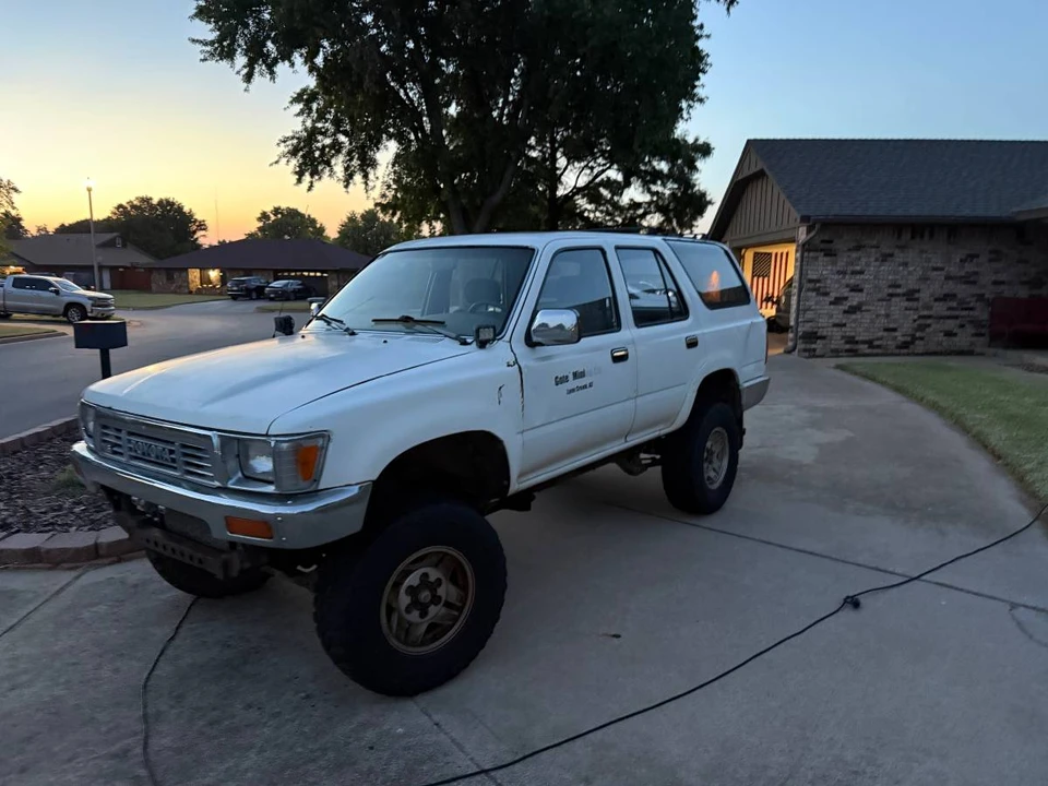 1991 Toyota 4Runner 2nd Gen - Image 5 of 19