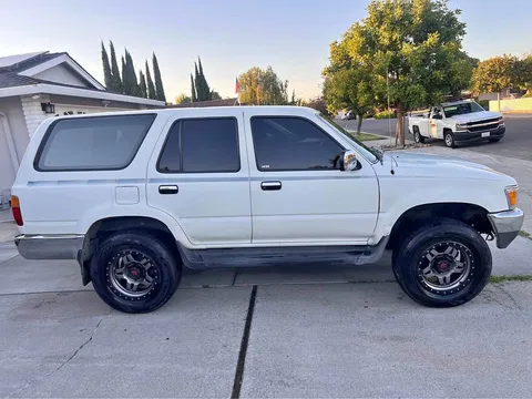1991 Toyota 4Runner SR5 Premium Sport Utility 4D