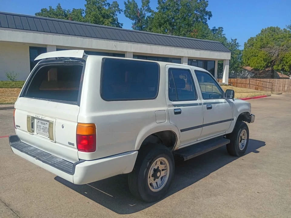 1991 Toyota 4Runner 2nd Gen - Image 4 of 11