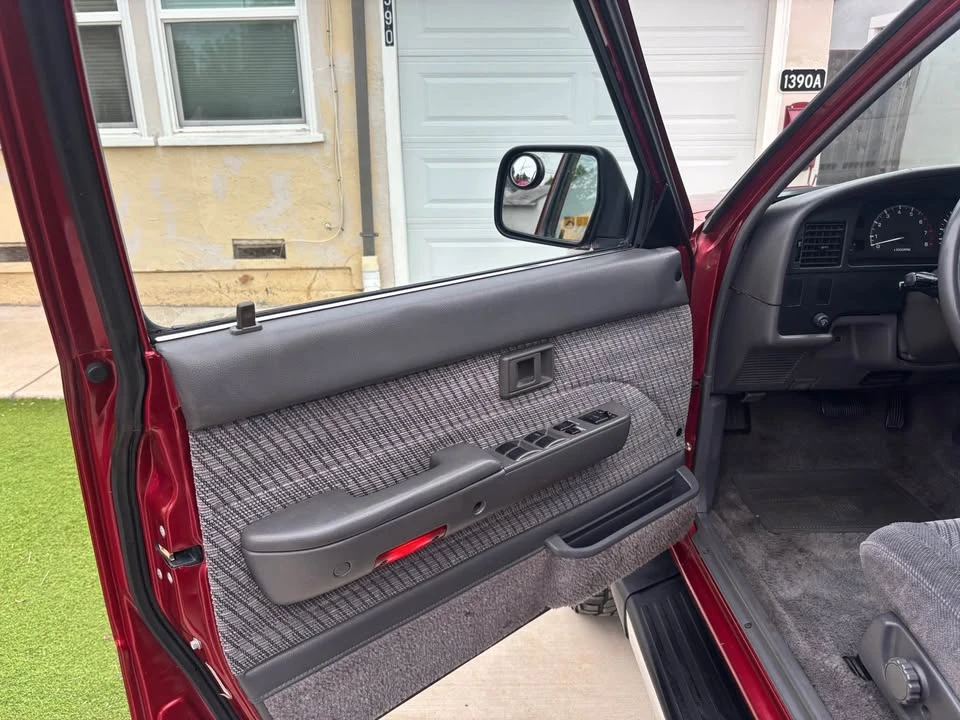 1991 Toyota 4Runner 2nd Gen - Image 10 of 16