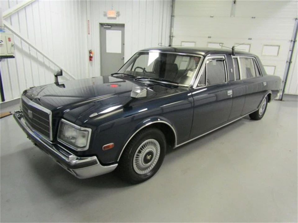 1991 Toyota Century 1st Gen - Image 3 of 31