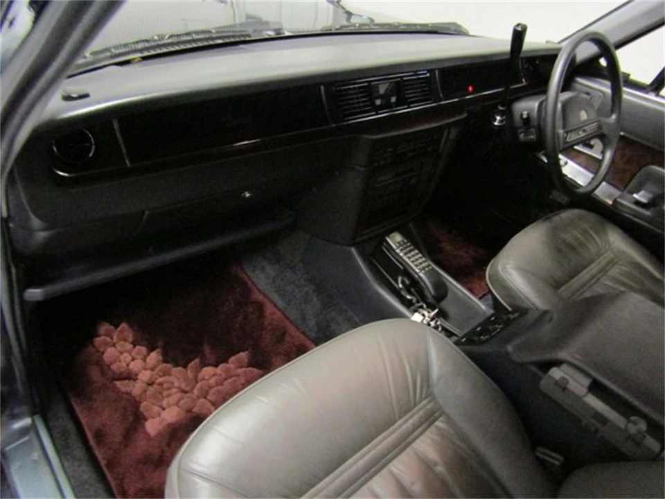 1991 Toyota Century 1st Gen - Image 13 of 31