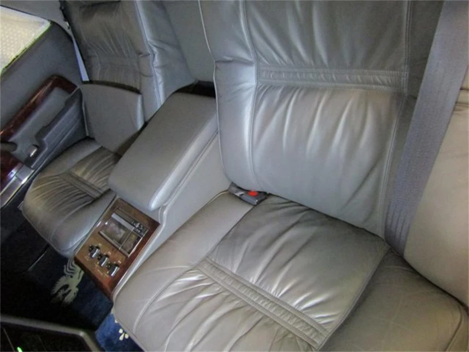 1991 Toyota Century 1st Gen - Image 16 of 31
