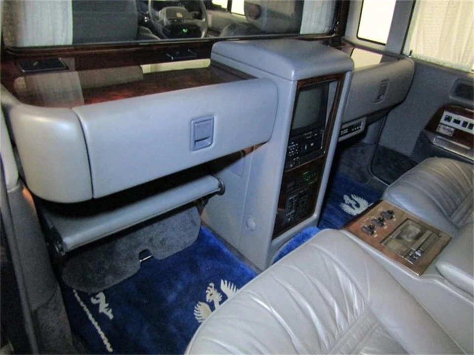 1991 Toyota Century 1st Gen - Image 15 of 31