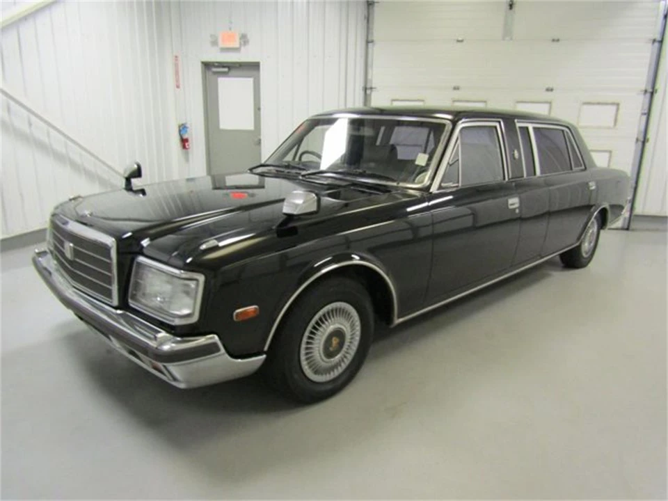1991 Toyota Century 1st Gen - Image 3 of 31
