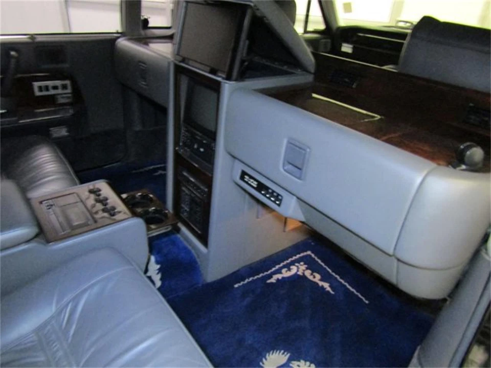 1991 Toyota Century 1st Gen - Image 11 of 31