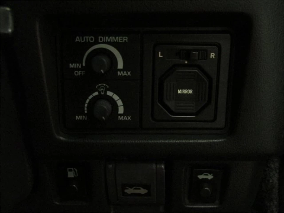 1991 Toyota Century 1st Gen - Image 20 of 31