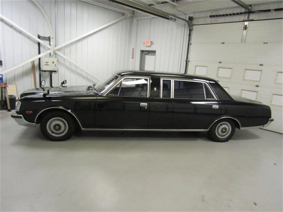 1991 Toyota Century 1st Gen - Image 4 of 31