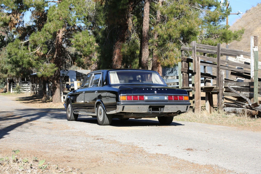 1991 Toyota Century 1st Gen - Image 16 of 31