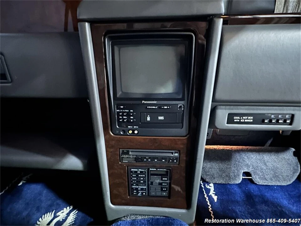 1991 Toyota Century 1st Gen - Image 16 of 17