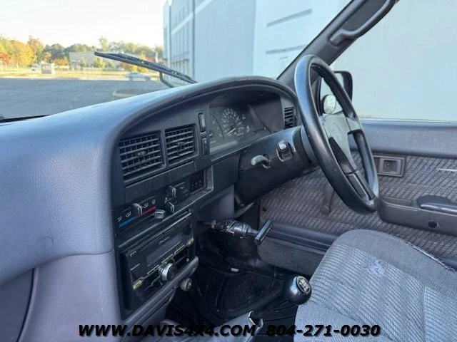 1991 Toyota Hilux 5th Gen - Image 17 of 31