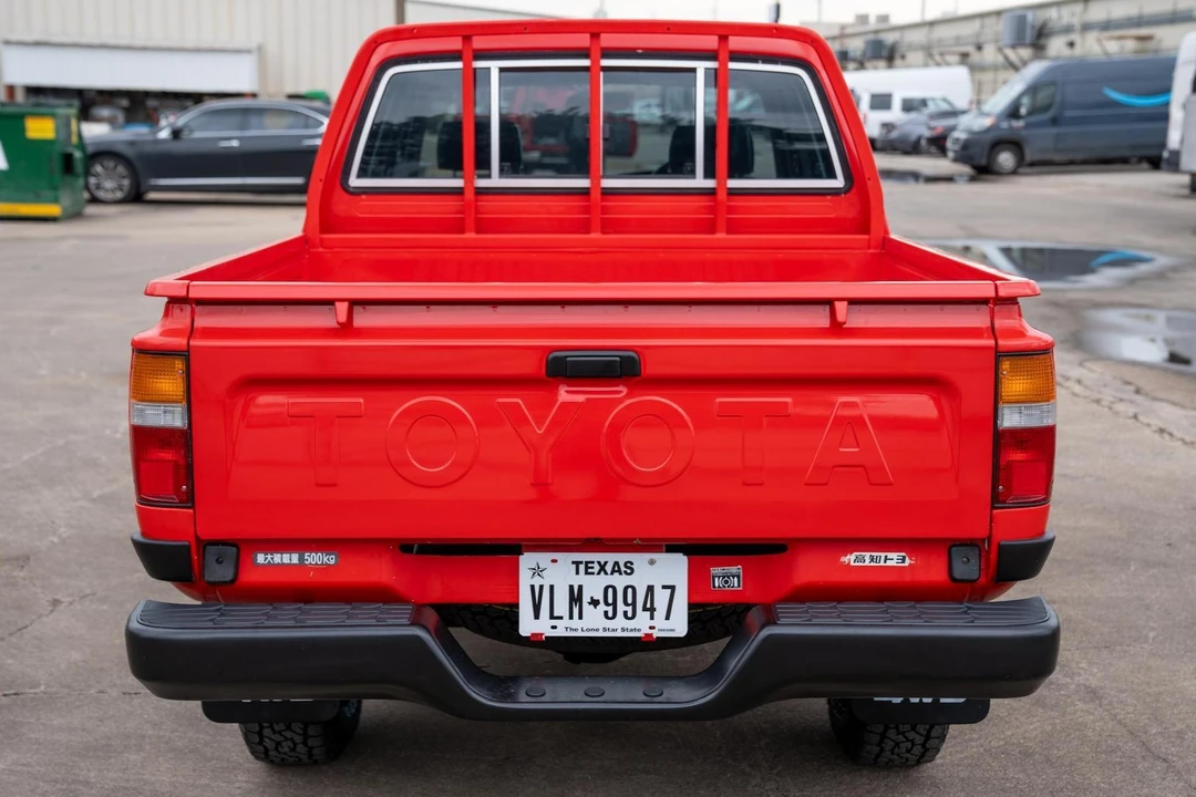 1991 Toyota Hilux 5th Gen - Image 5 of 31
