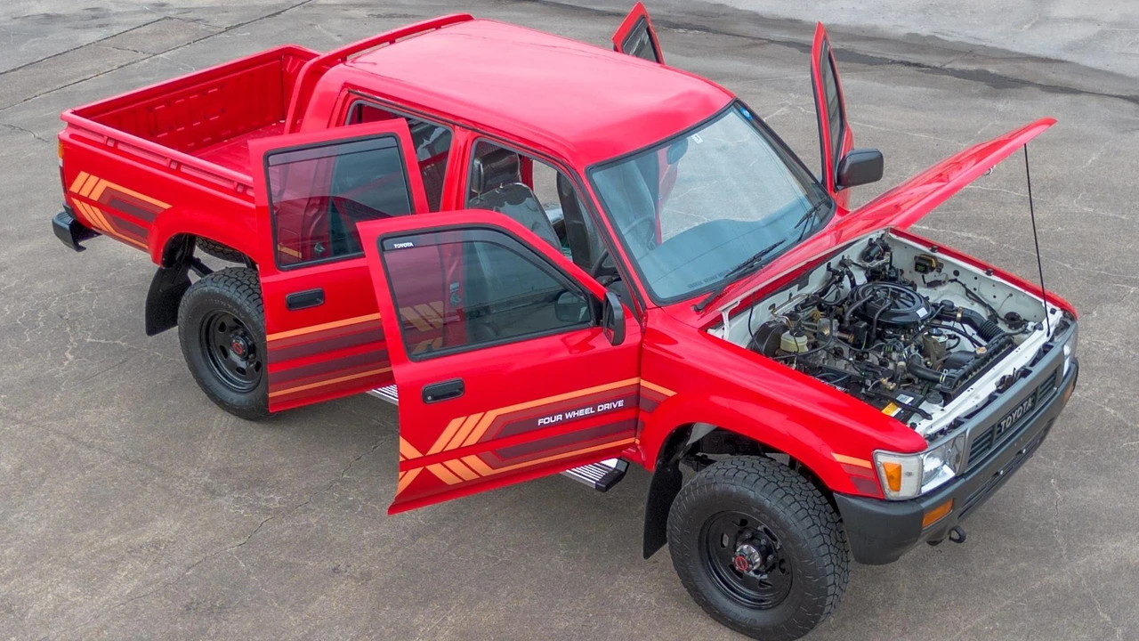 1991 Toyota Hilux 5th Gen - Image 14 of 31