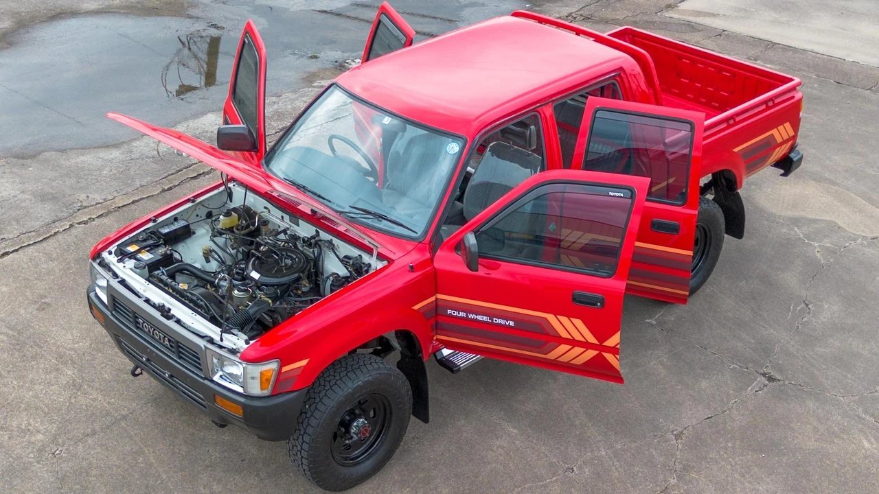 1991 Toyota Hilux 5th Gen - Image 10 of 31