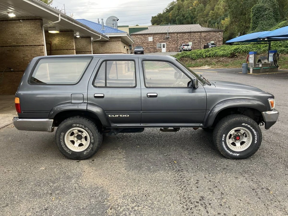 1991 Toyota 4Runner 2nd Gen - Image 4 of 24