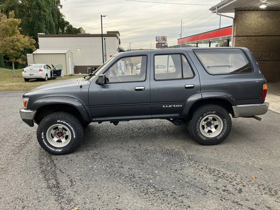 1991 Toyota 4Runner 2nd Gen - Image 5 of 24