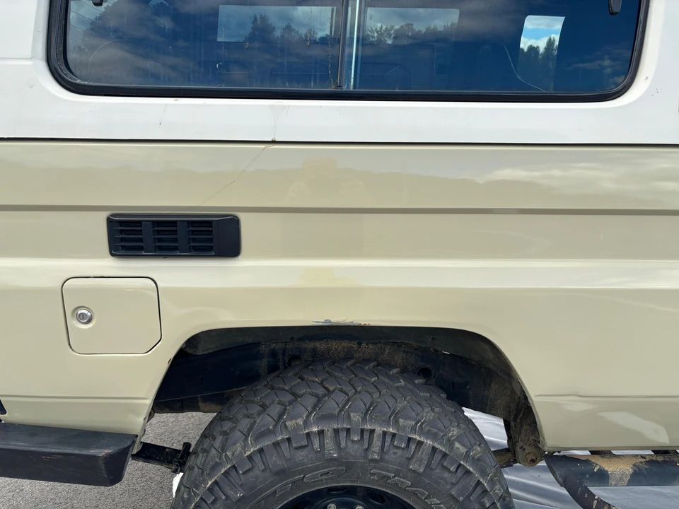 1991 Toyota J70 Land Cruiser - Image 16 of 31