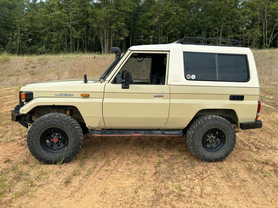 1991 Toyota J70 Land Cruiser - Image 10 of 31