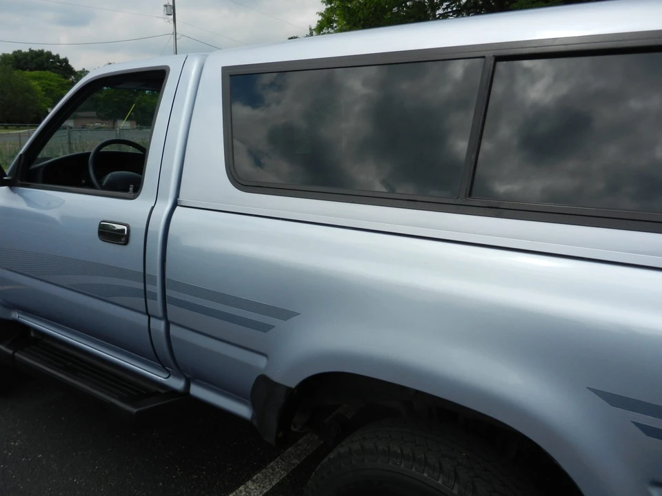 1991 Toyota Hilux 5th Gen - Image 13 of 31