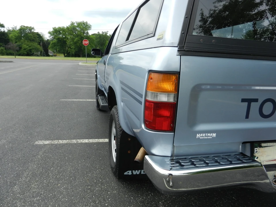 1991 Toyota Hilux 5th Gen - Image 15 of 31