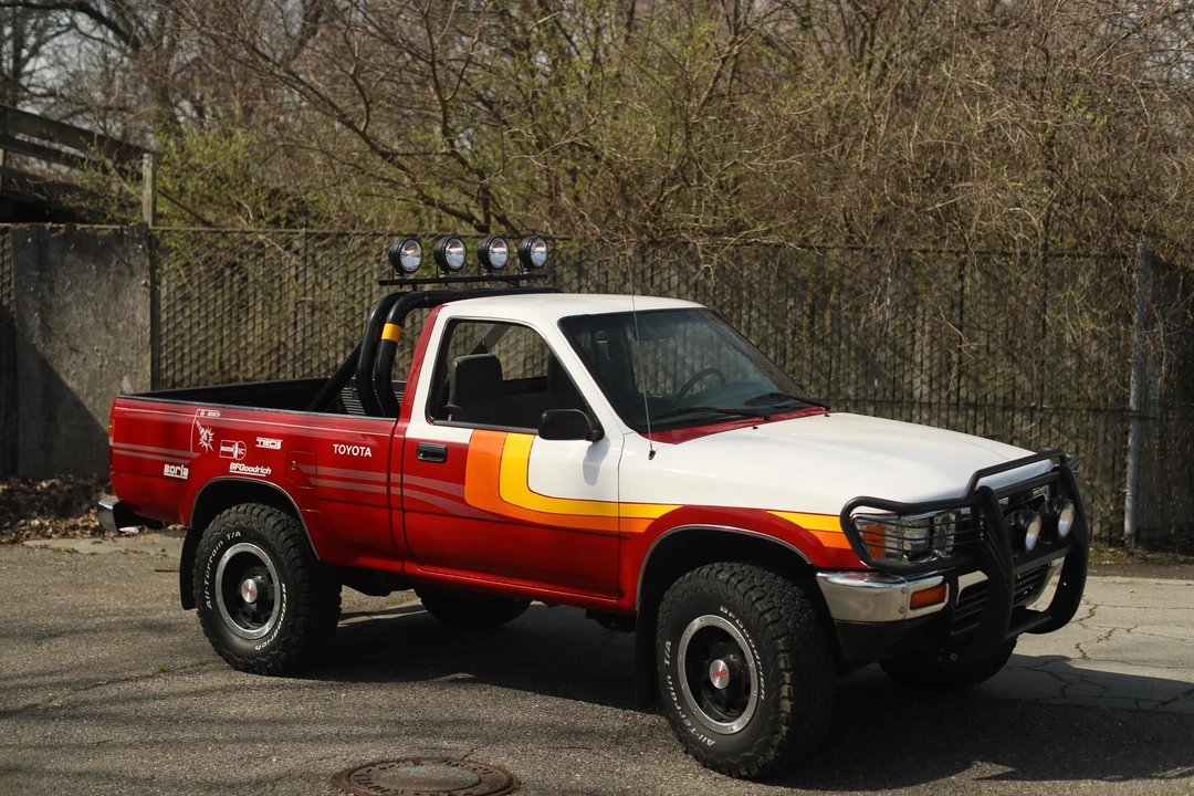 1991 Toyota Hilux 5th Gen - Image 16 of 31