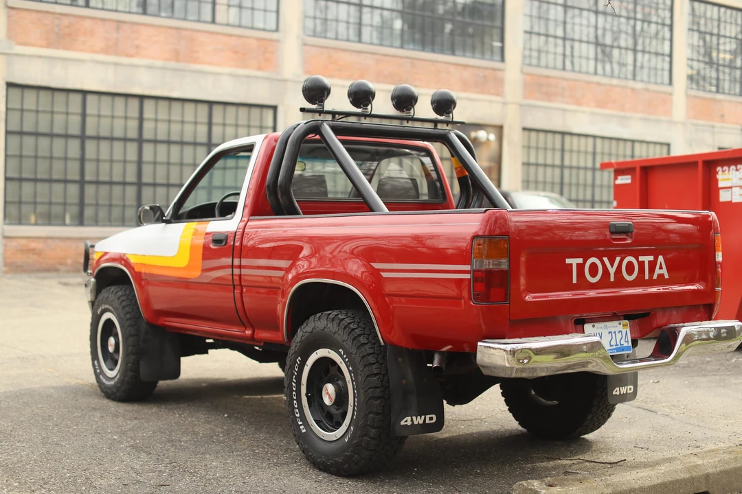 1991 Toyota Hilux 5th Gen - Image 12 of 31