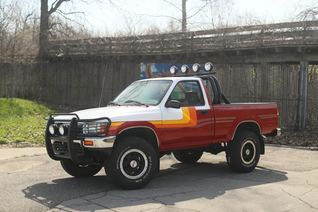 1991 Toyota Hilux 5th Gen - Image 10 of 31