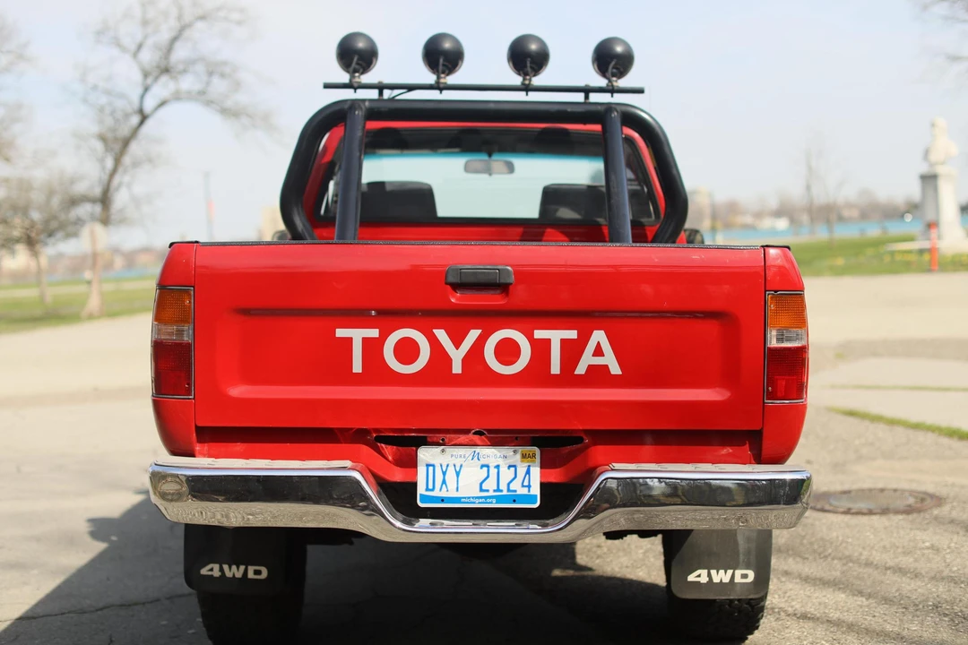 1991 Toyota Hilux 5th Gen - Image 5 of 31