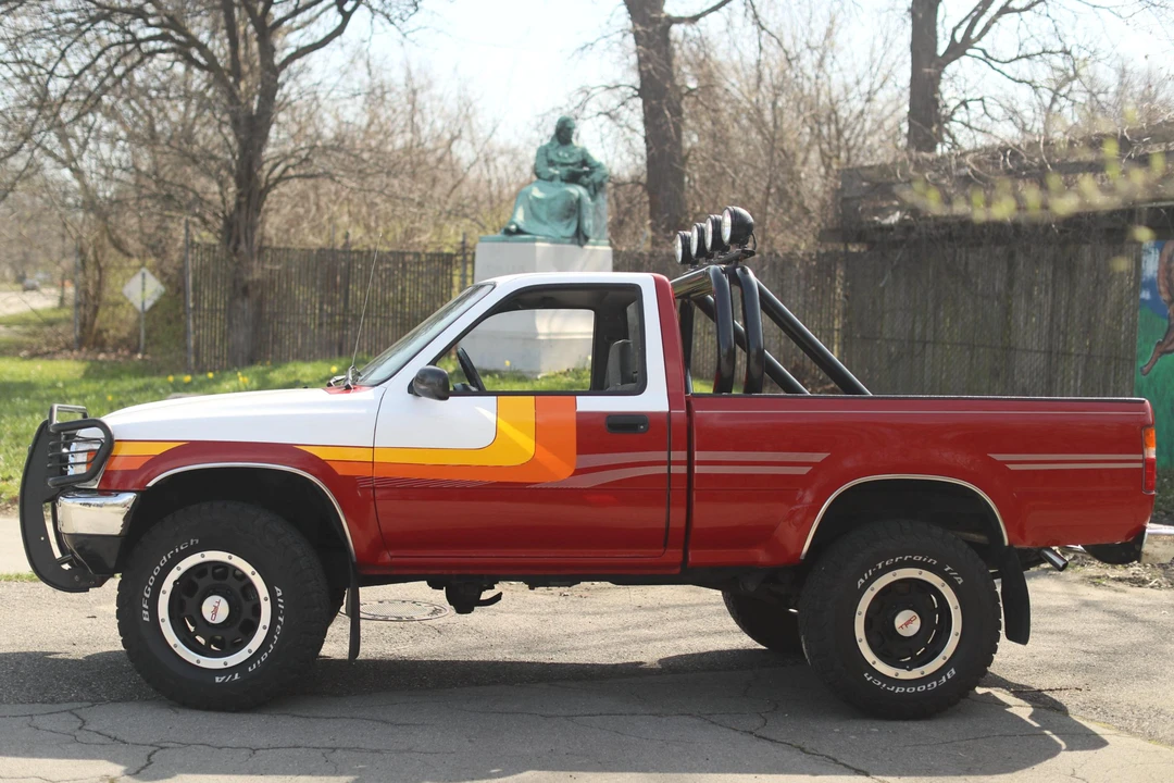 1991 Toyota Hilux 5th Gen - Image 3 of 31